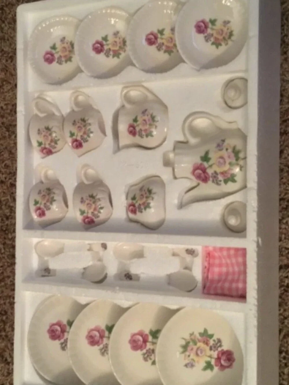Floral Porcelain Tea Set - Pink Rose Pattern